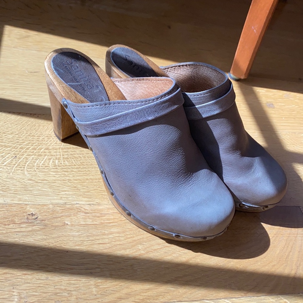 Women’s Sanita clogs